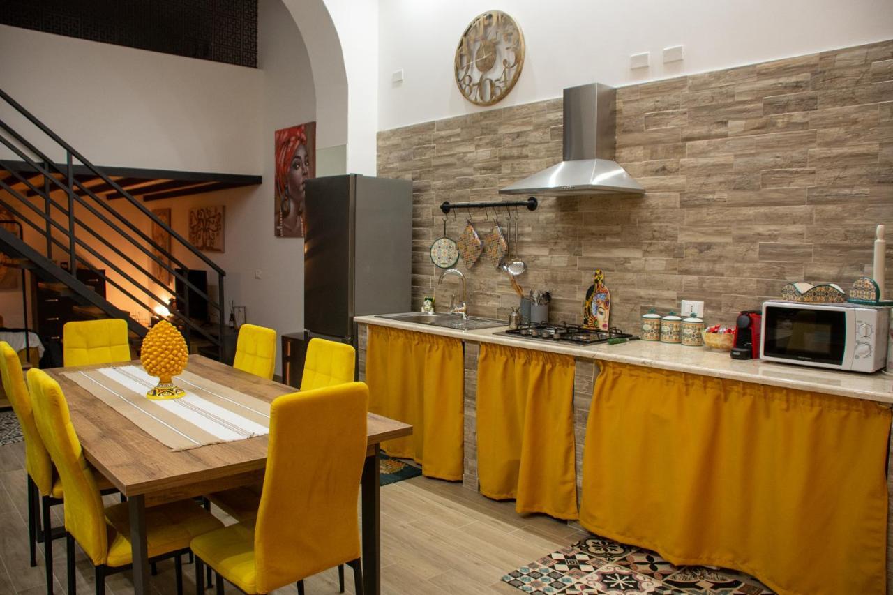La Dimora Del Viaggiatore Luxury Apartments Mazara del Vallo Bagian luar foto