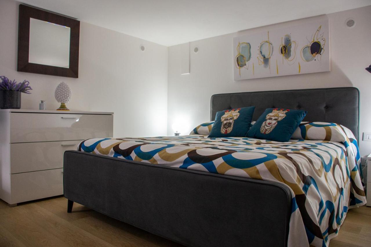 La Dimora Del Viaggiatore Luxury Apartments Mazara del Vallo Bagian luar foto