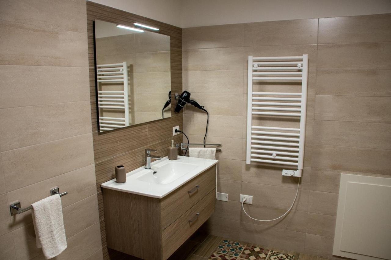La Dimora Del Viaggiatore Luxury Apartments Mazara del Vallo Bagian luar foto